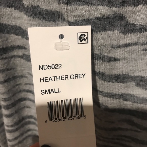 Red Haute top 🖤 - Picture 3 of 3